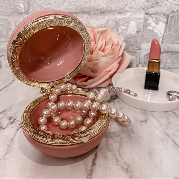 Pastel Pink French Macaron Jewelry Box - Picture 2 of 4